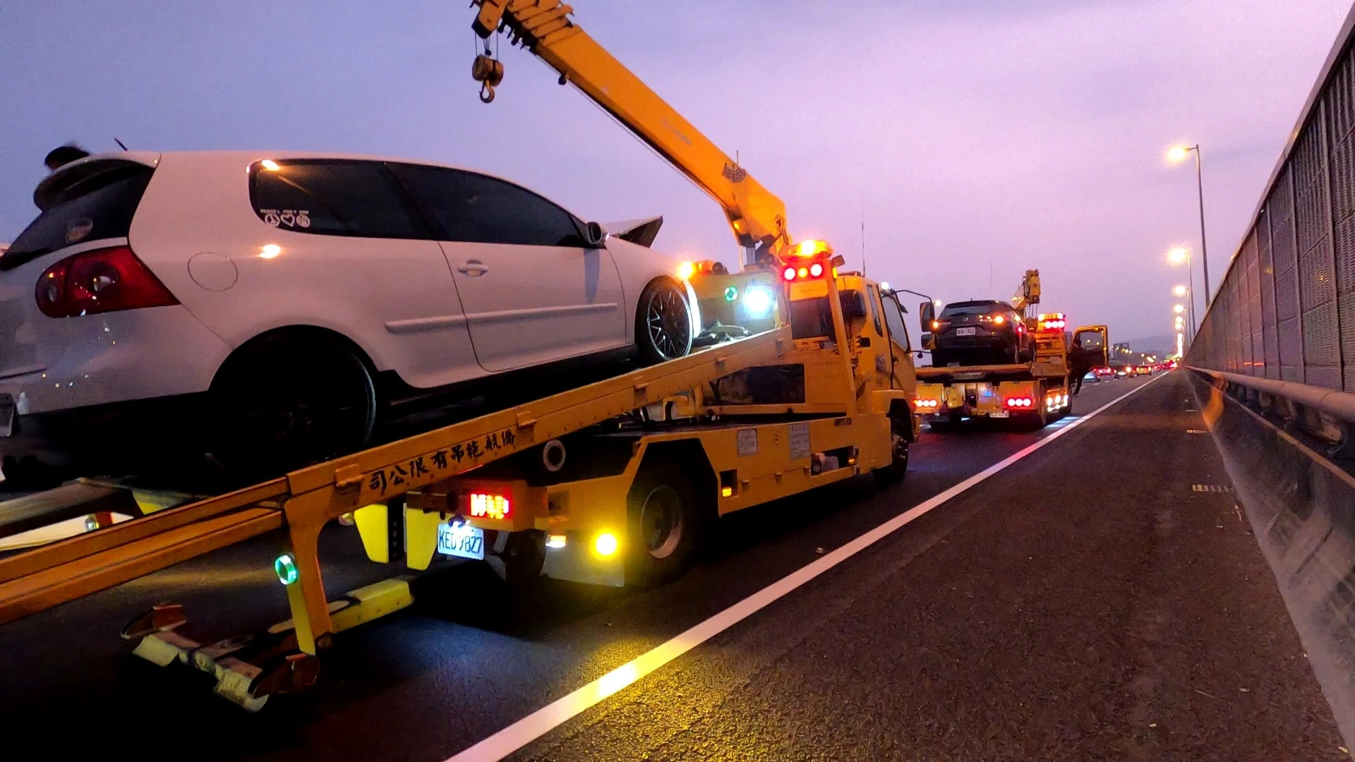 Gambar pendiri Road Savior sedang mengembangkan aplikasi.